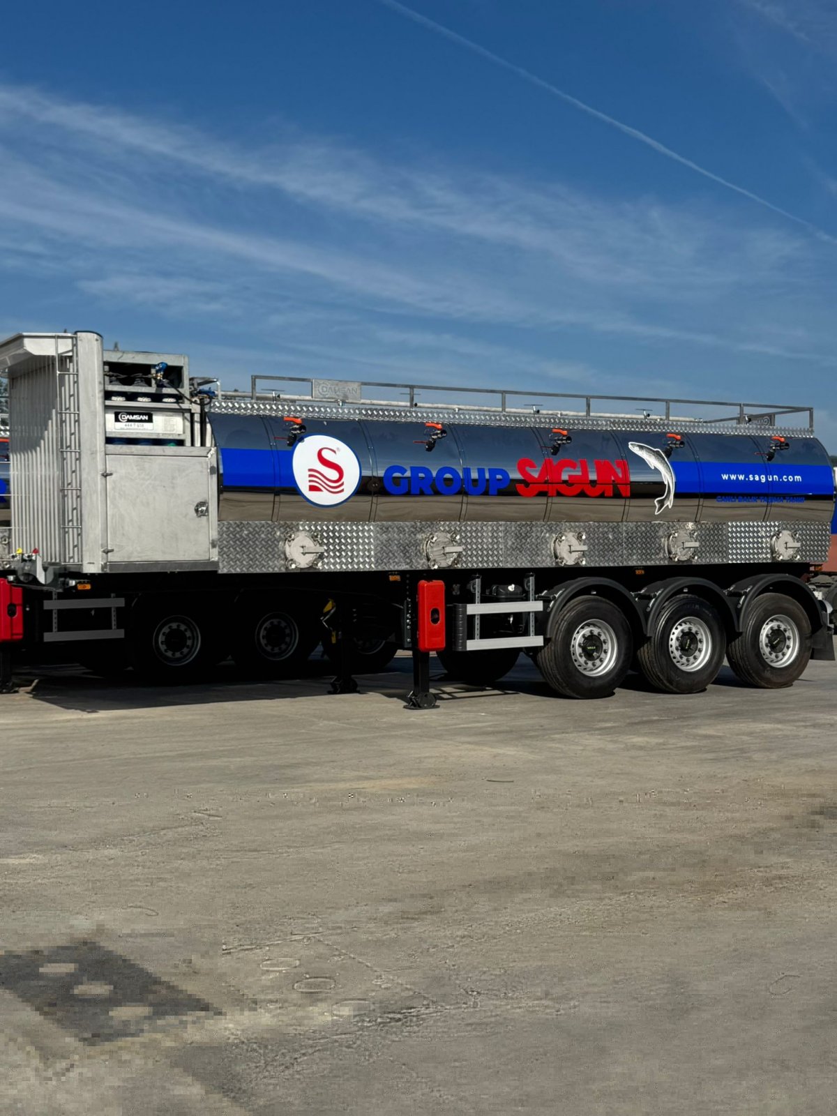 Damsan Makina's Live Fish Transport Crate: Superior Performance in Transportation Processes