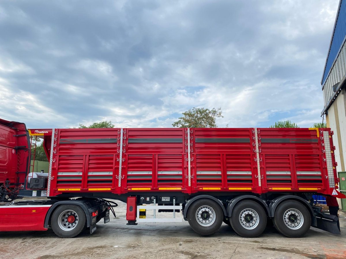 Trailer and Tipper